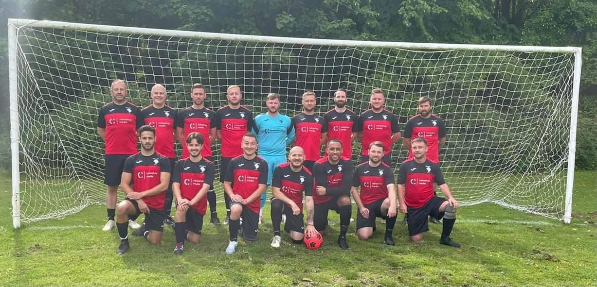 Cakeshop Media sponsor Red Lion of Dover Men's Sunday League Football